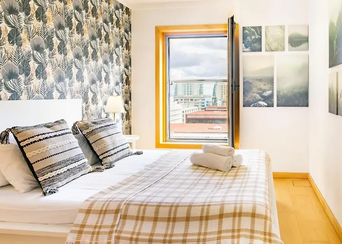 Charmoso Mirante Lisbon